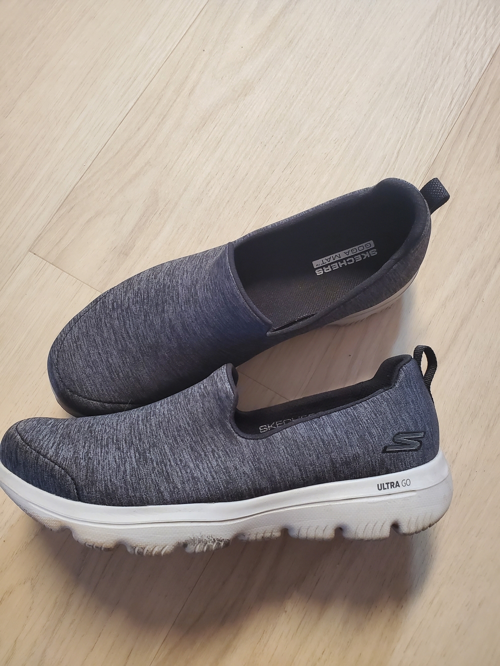 Skechers Slip-On Ultra Go Sneakers
